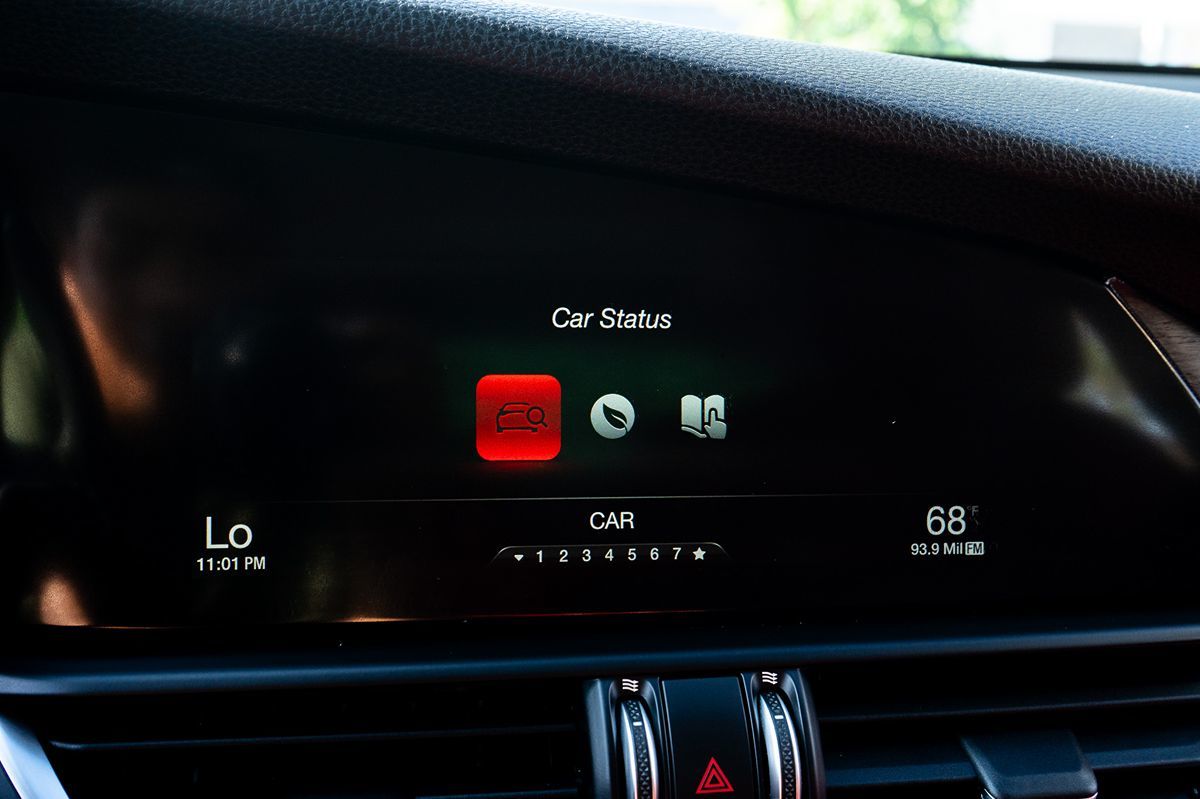 2019 Alfa Romeo Giulia Ti photo 28