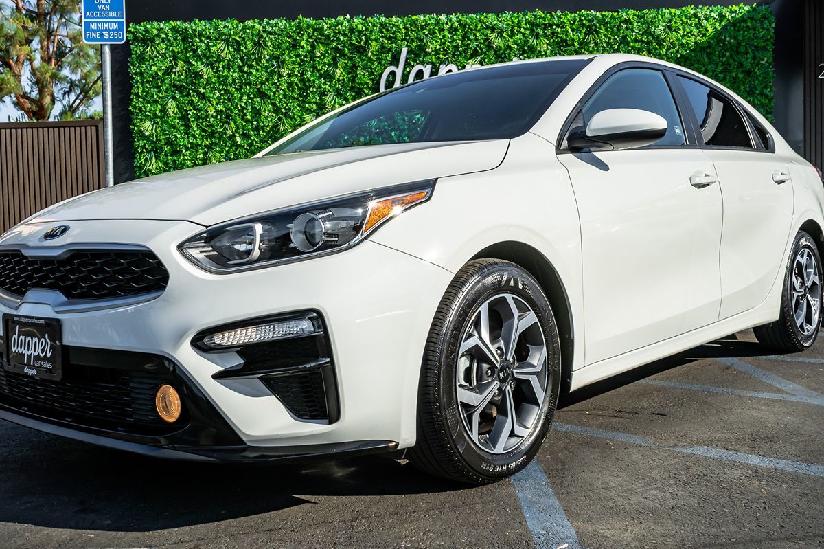 2020 Kia Forte LXS photo 2