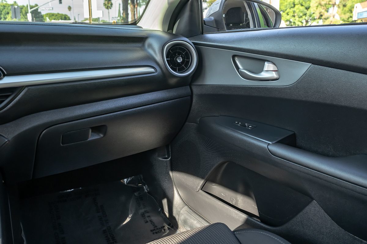 2020 Kia Forte LXS photo 19
