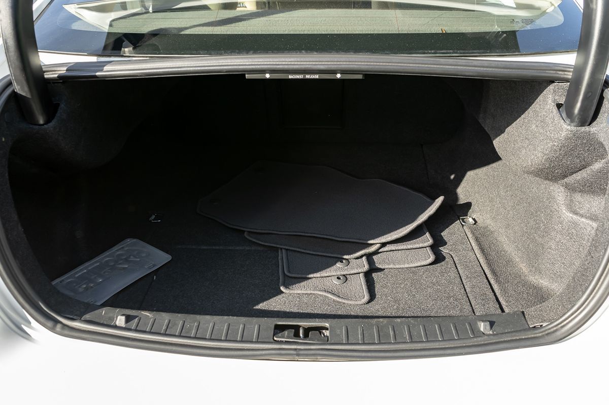 2015 Volvo S60 T5 Drive-E Platinum photo 14