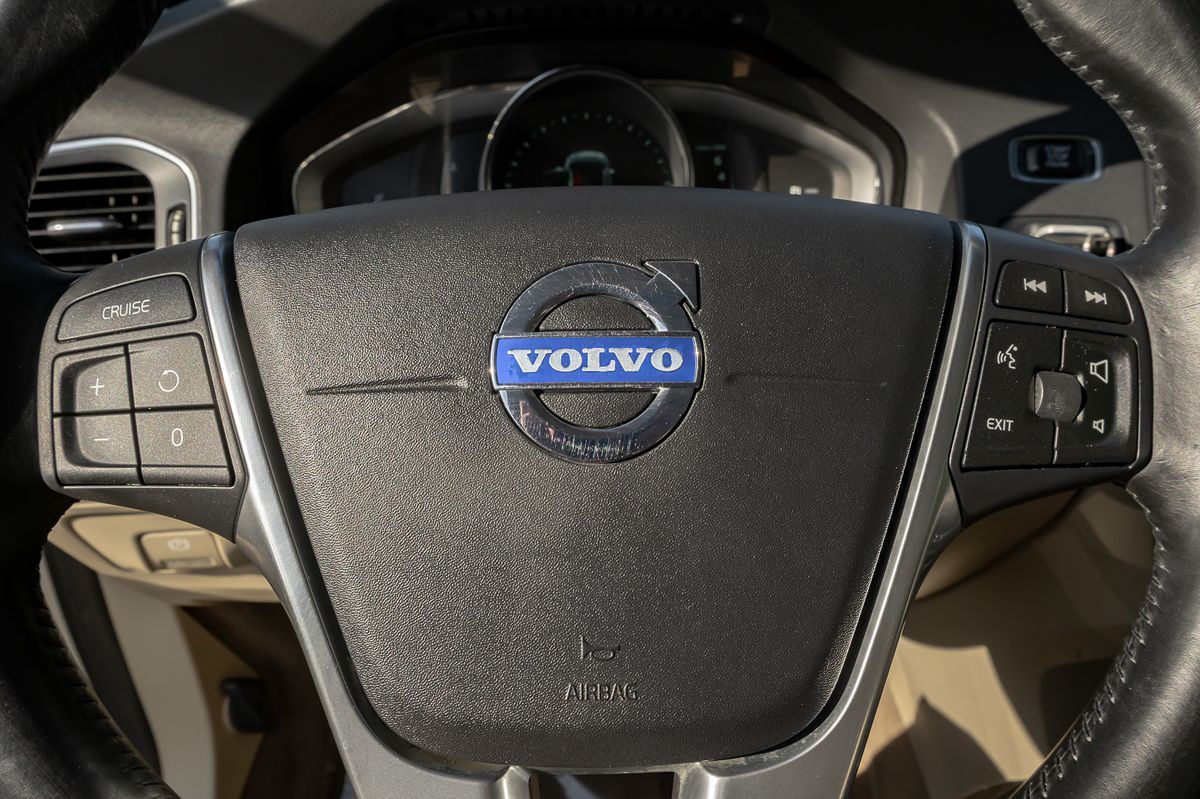 2015 Volvo S60 T5 Drive-E Platinum photo 21