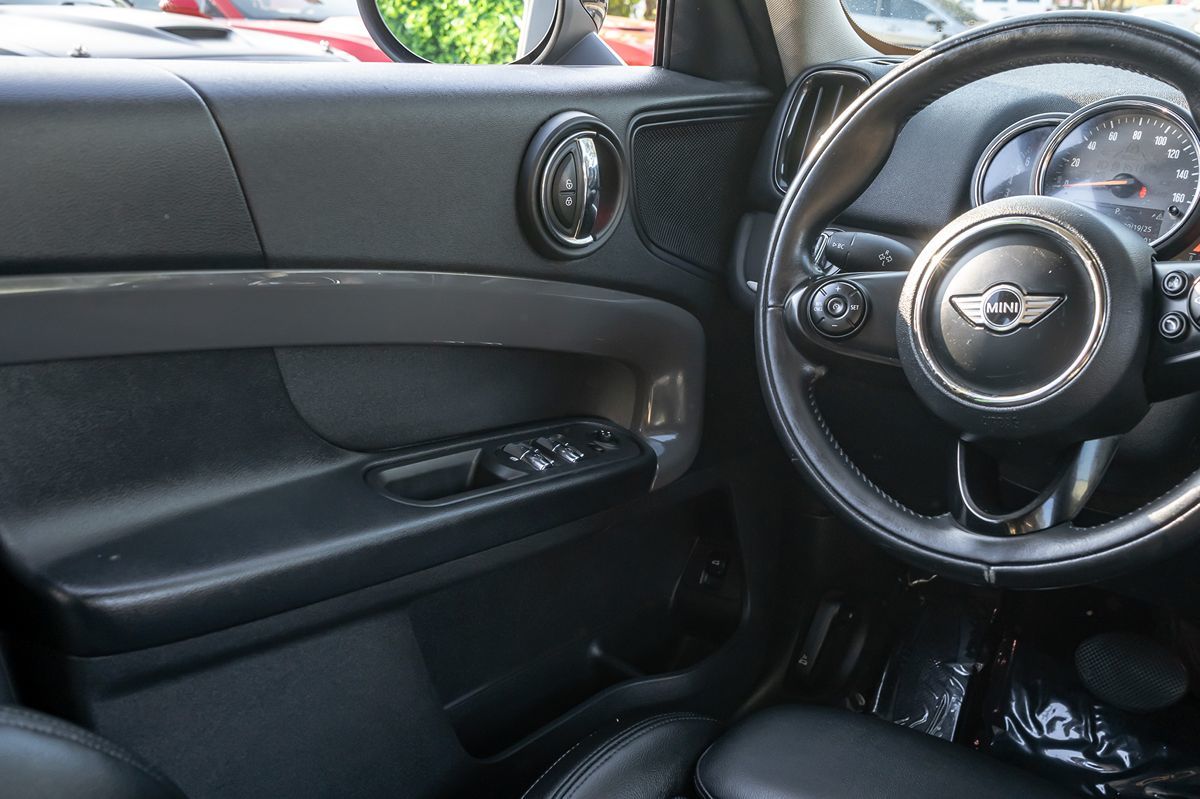 2018 Mini Countryman S photo 16