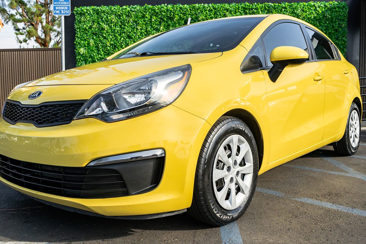2016 Kia Rio LX photo 2