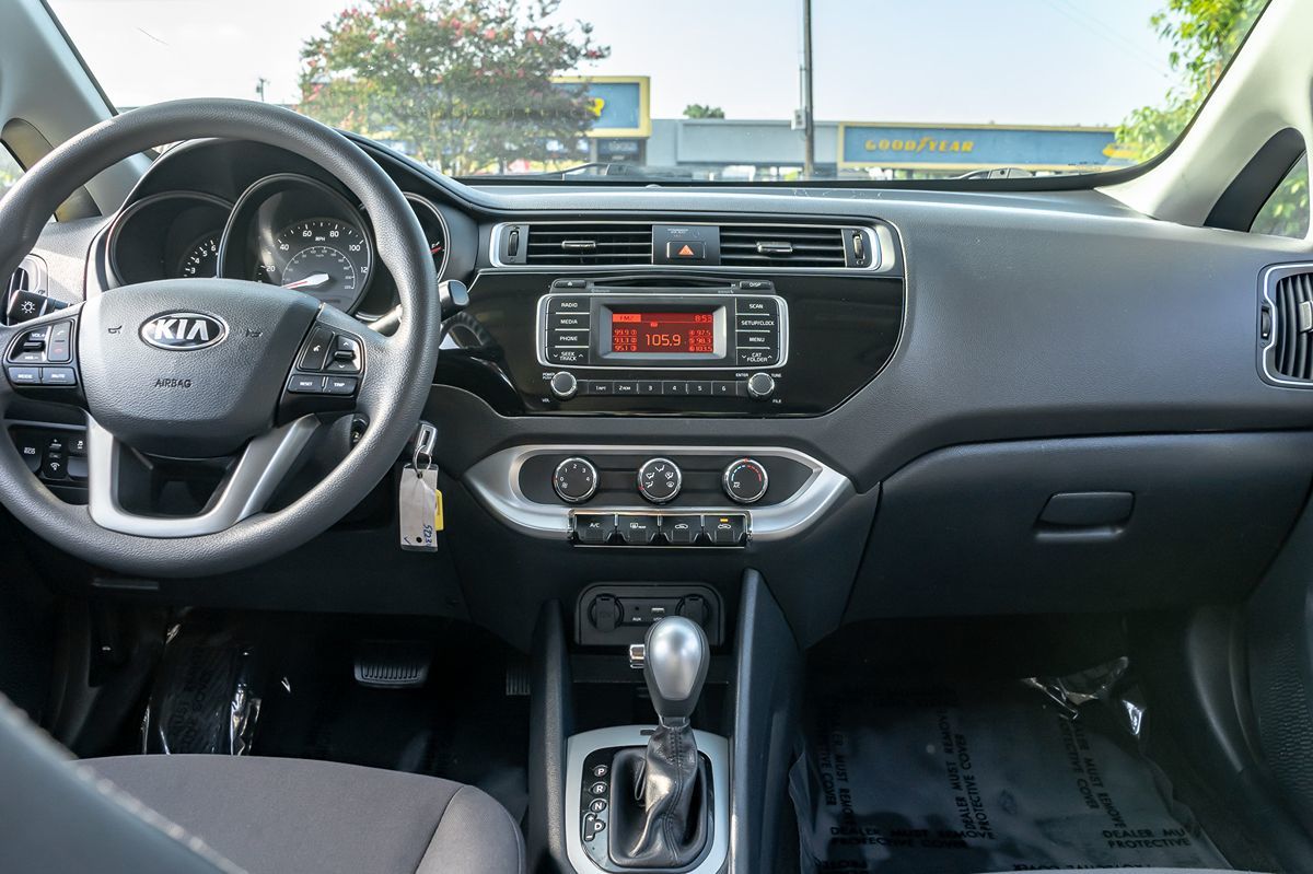 2016 Kia Rio LX photo 18