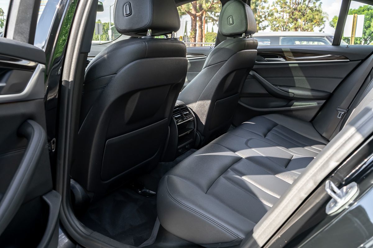 2019 Bmw 530i Sedan photo 13