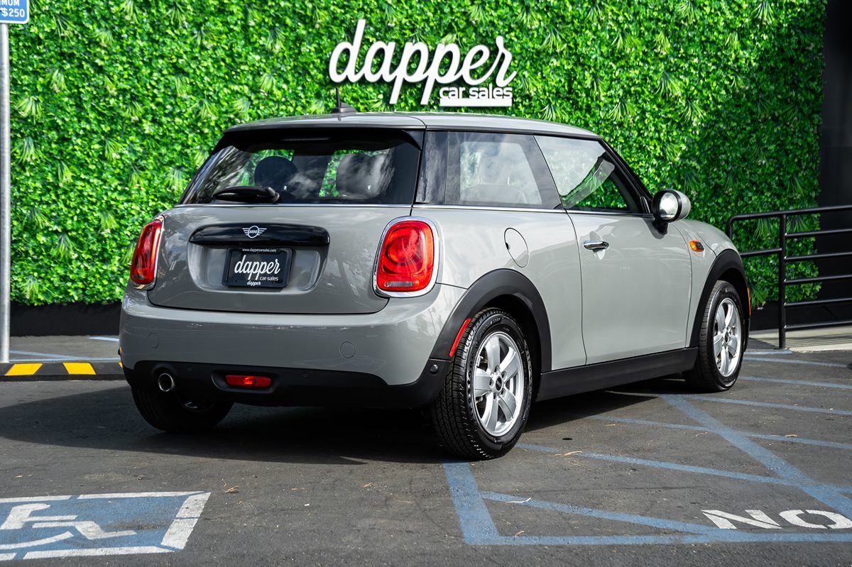 2019 Mini Cooper 2 Door Hardtop Signature photo 2