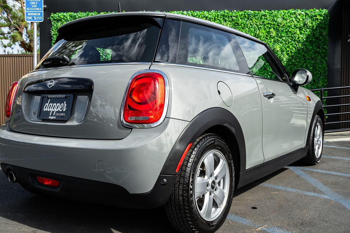 2019 Mini Cooper 2 Door Hardtop Signature photo 3