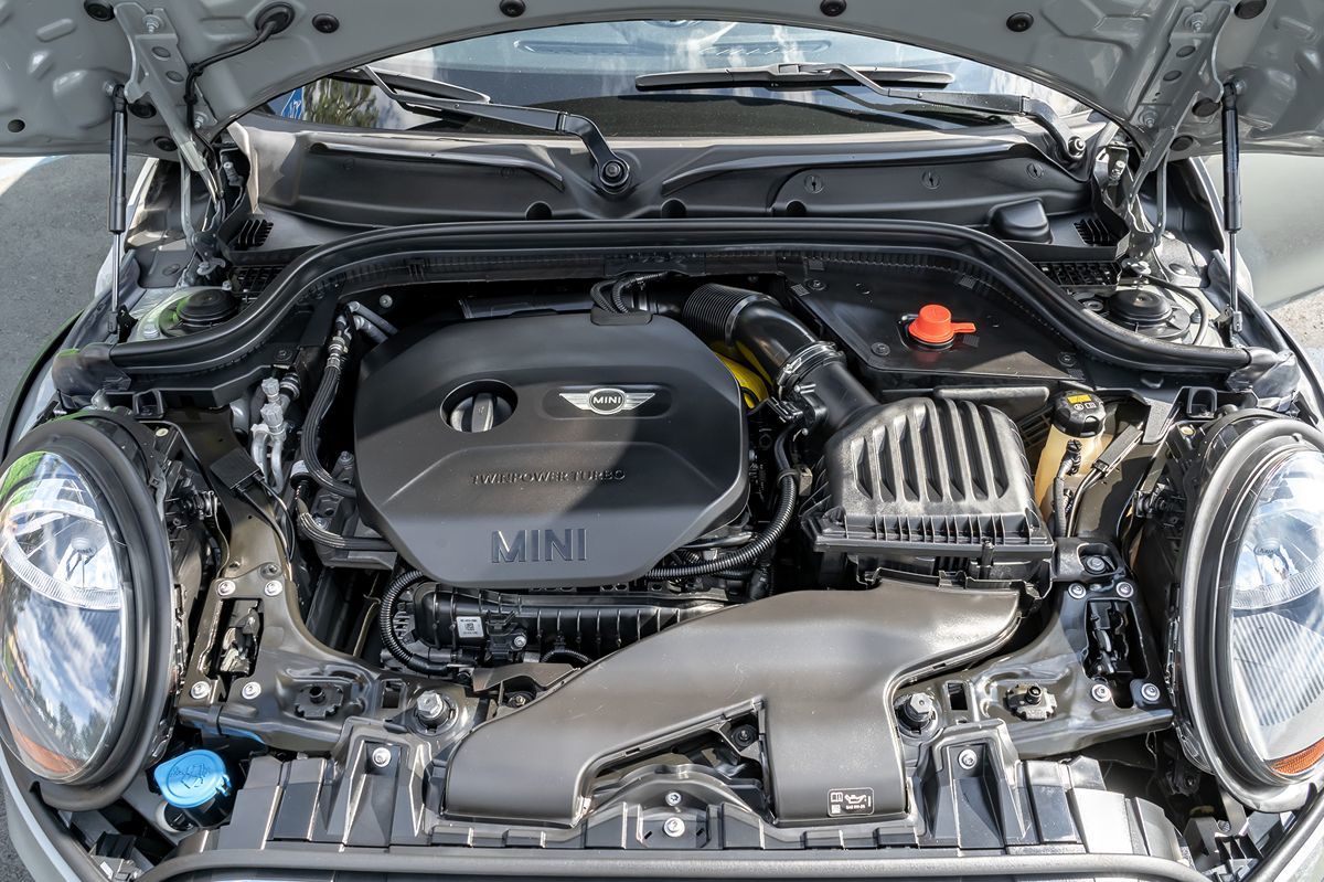 2019 Mini Cooper 2 Door Hardtop Signature photo 11