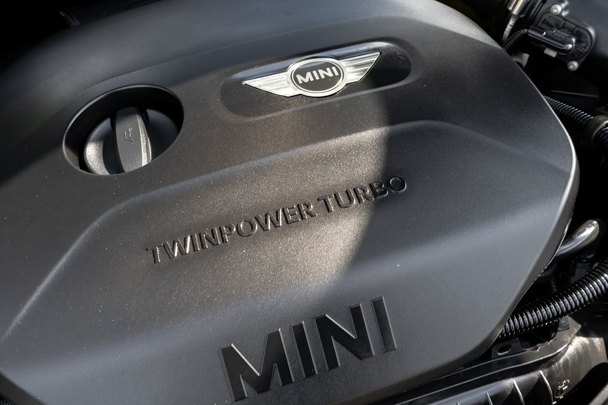 2019 Mini Cooper 2 Door Hardtop Signature photo 12