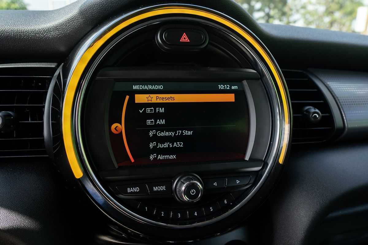 2019 Mini Cooper 2 Door Hardtop Signature photo 24