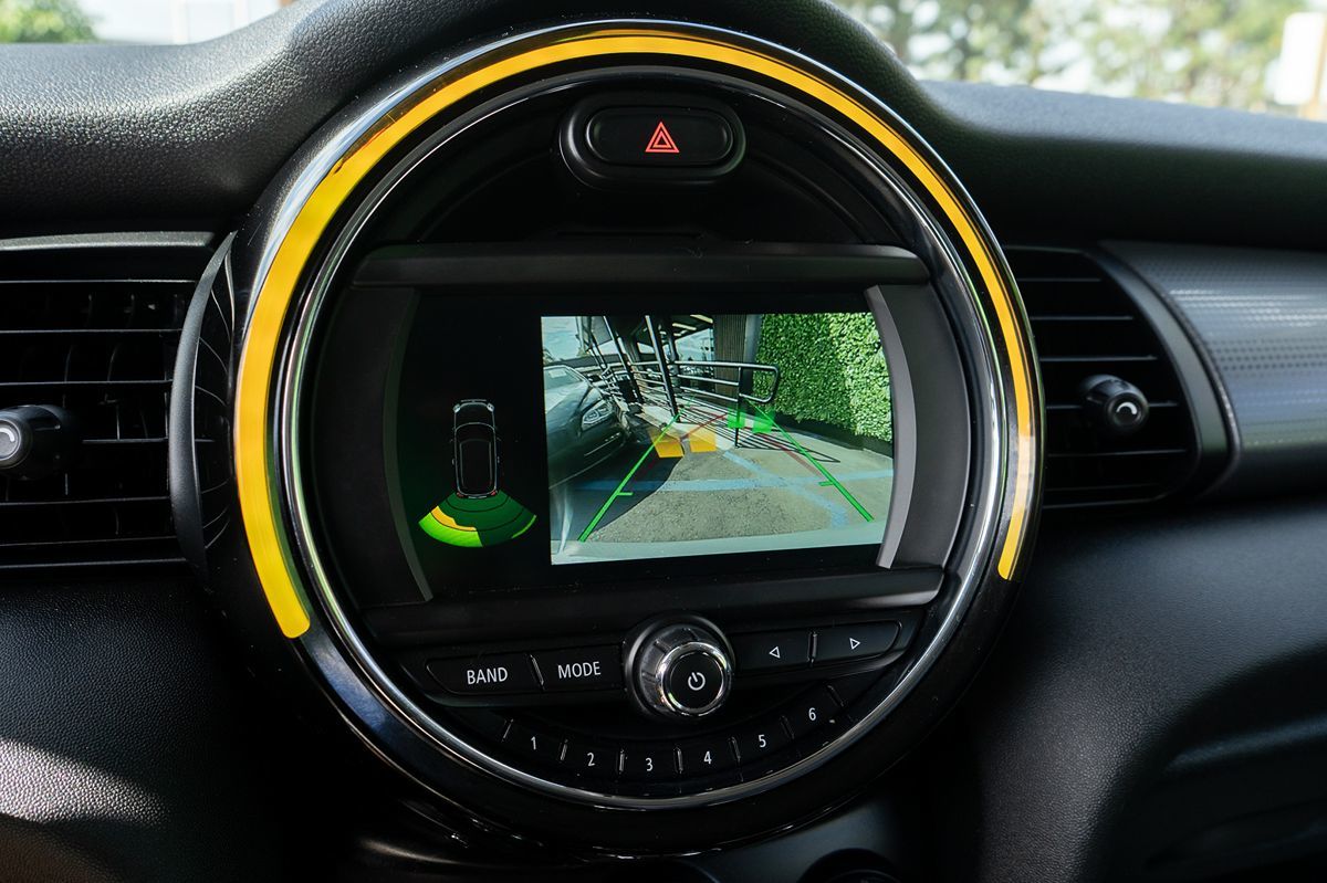 2019 Mini Cooper 2 Door Hardtop Signature photo 26