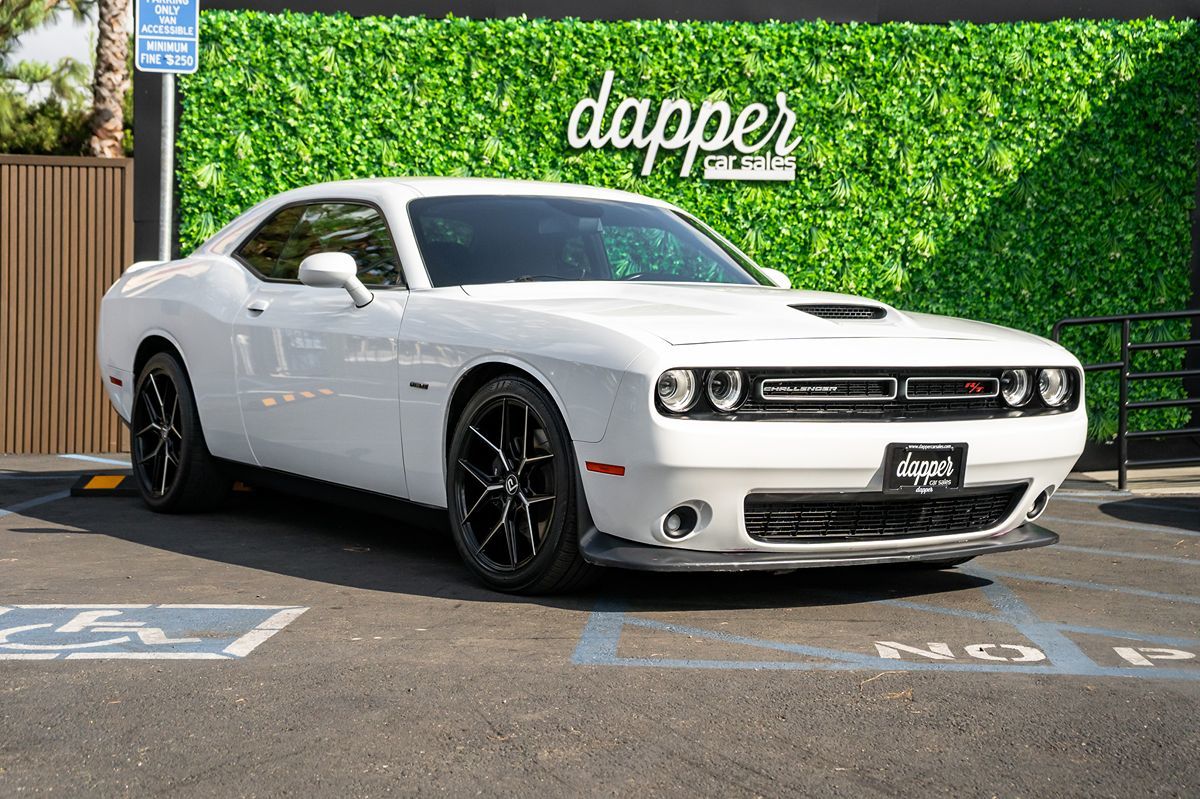 2019 Dodge Challenger R/T photo 3