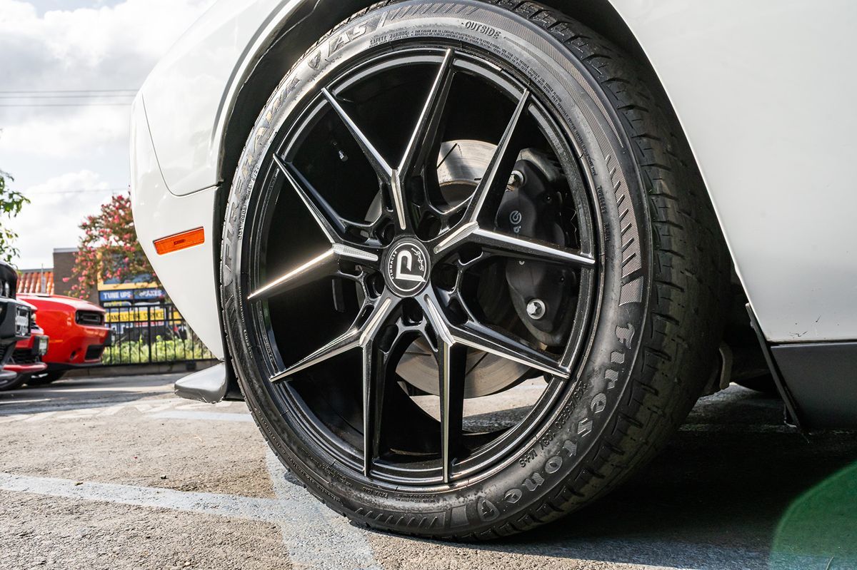 2019 Dodge Challenger R/T photo 5