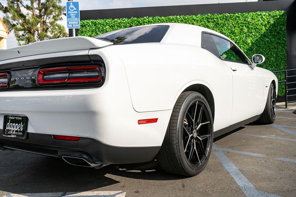 2019 Dodge Challenger R/T photo 7