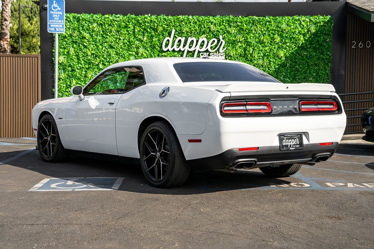 2019 Dodge Challenger R/T photo 8