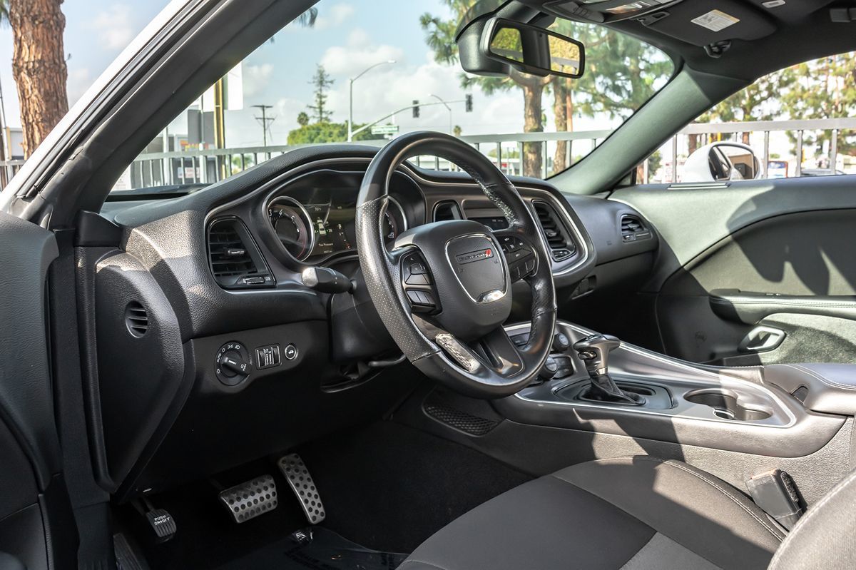 2019 Dodge Challenger R/T photo 10