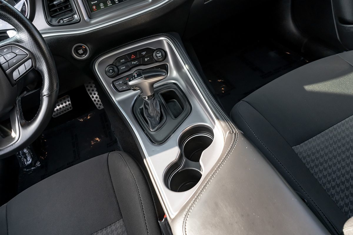2019 Dodge Challenger R/T photo 17