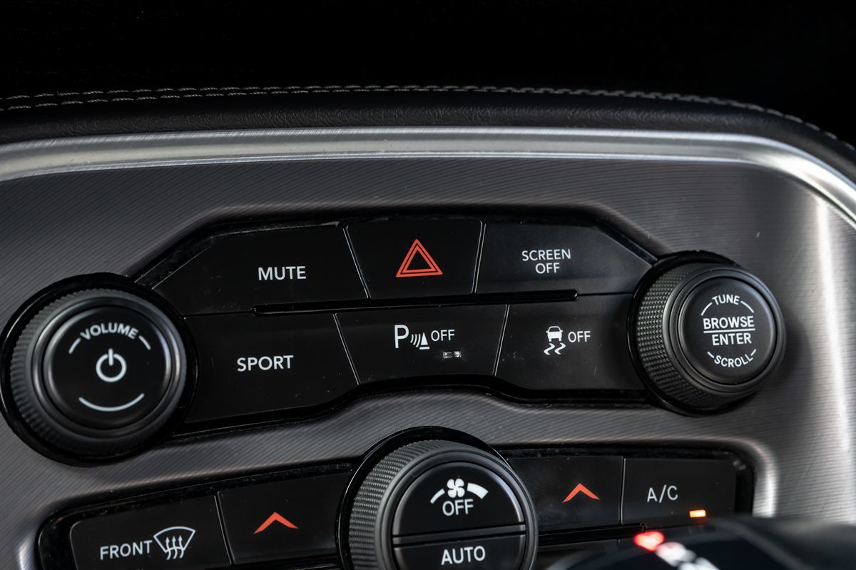 2019 Dodge Challenger R/T photo 22