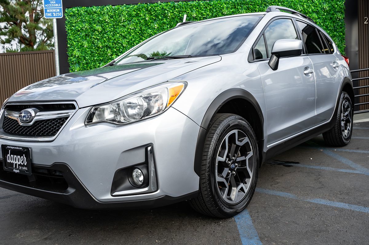 2016 Subaru Crosstrek Premium photo 2