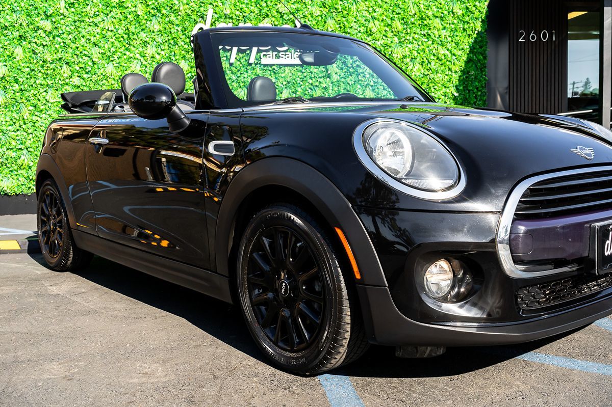 2019 Mini Cooper Signature photo 4