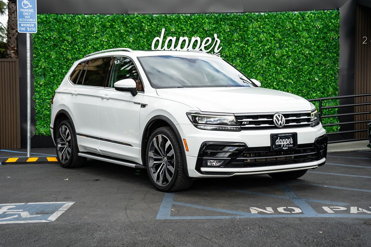 2020 Volkswagen Tiguan SEL Premium R-Line photo 2
