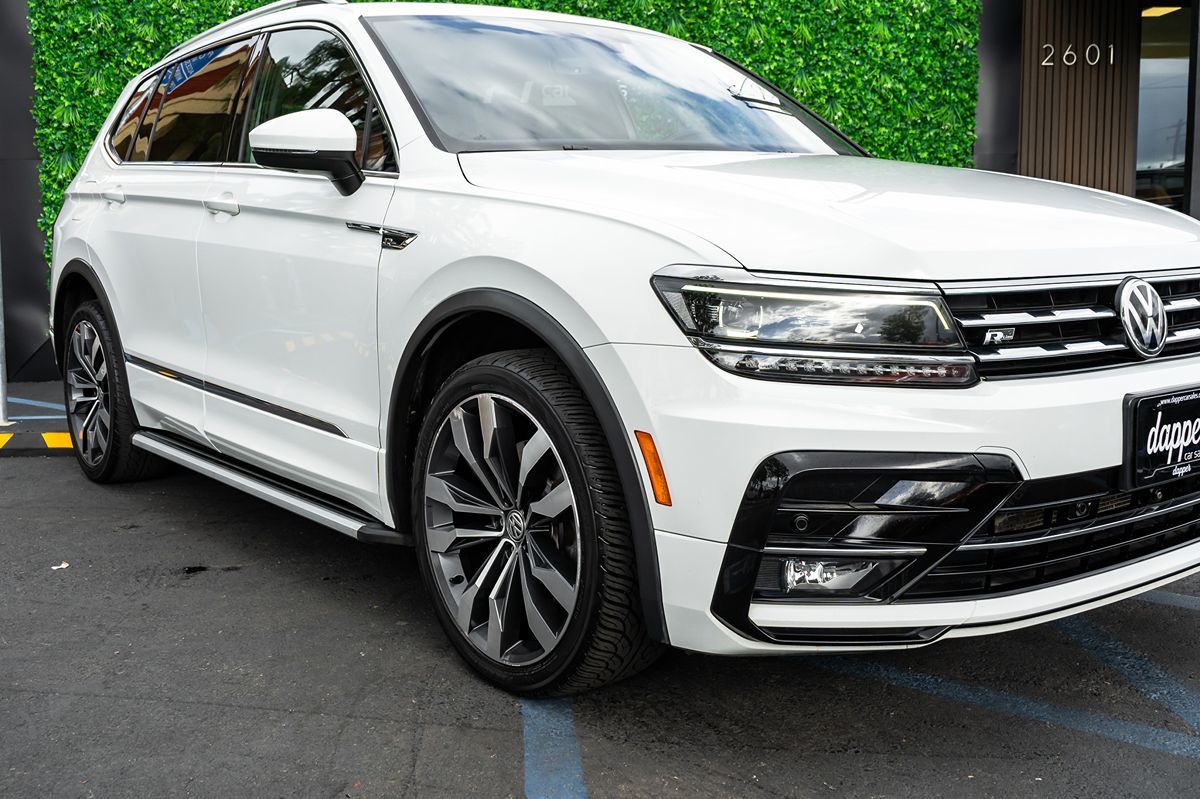 2020 Volkswagen Tiguan SEL Premium R-Line photo 3