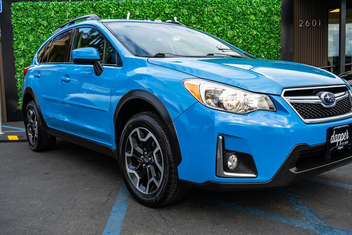 2016 Subaru Crosstrek 2.0i Premium photo 4