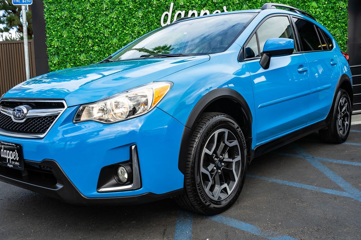2016 Subaru Crosstrek 2.0i Premium photo 2