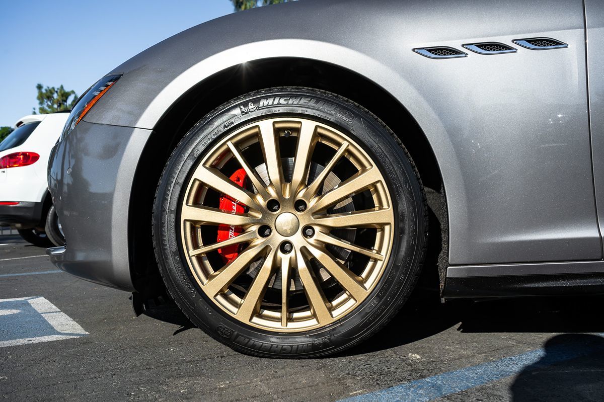 2017 Maserati Ghibli photo 3