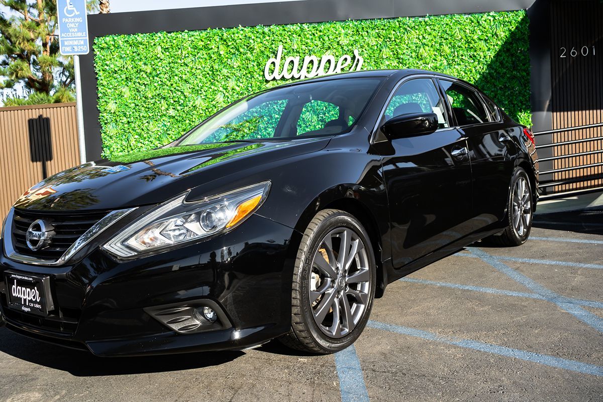 2018 Nissan Altima 2.5 SR Special Edition photo 2