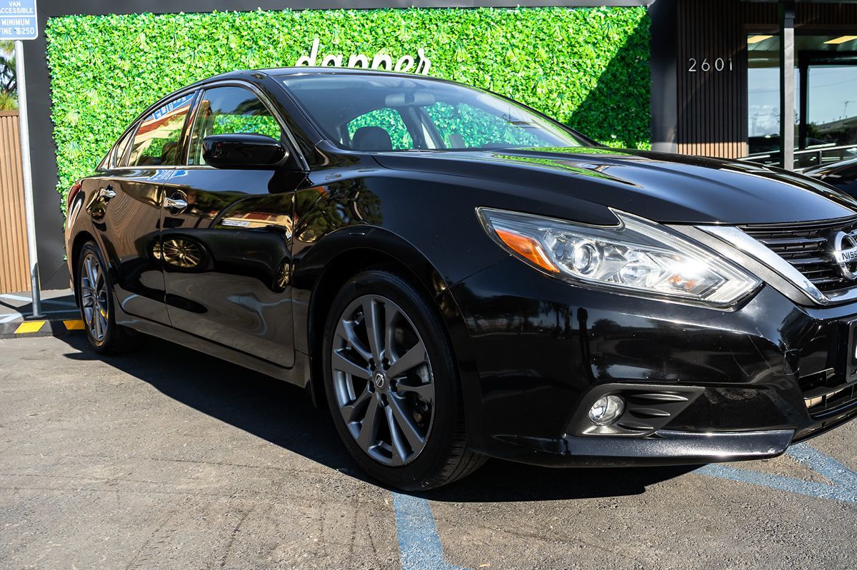 2018 Nissan Altima 2.5 SR Special Edition photo 4