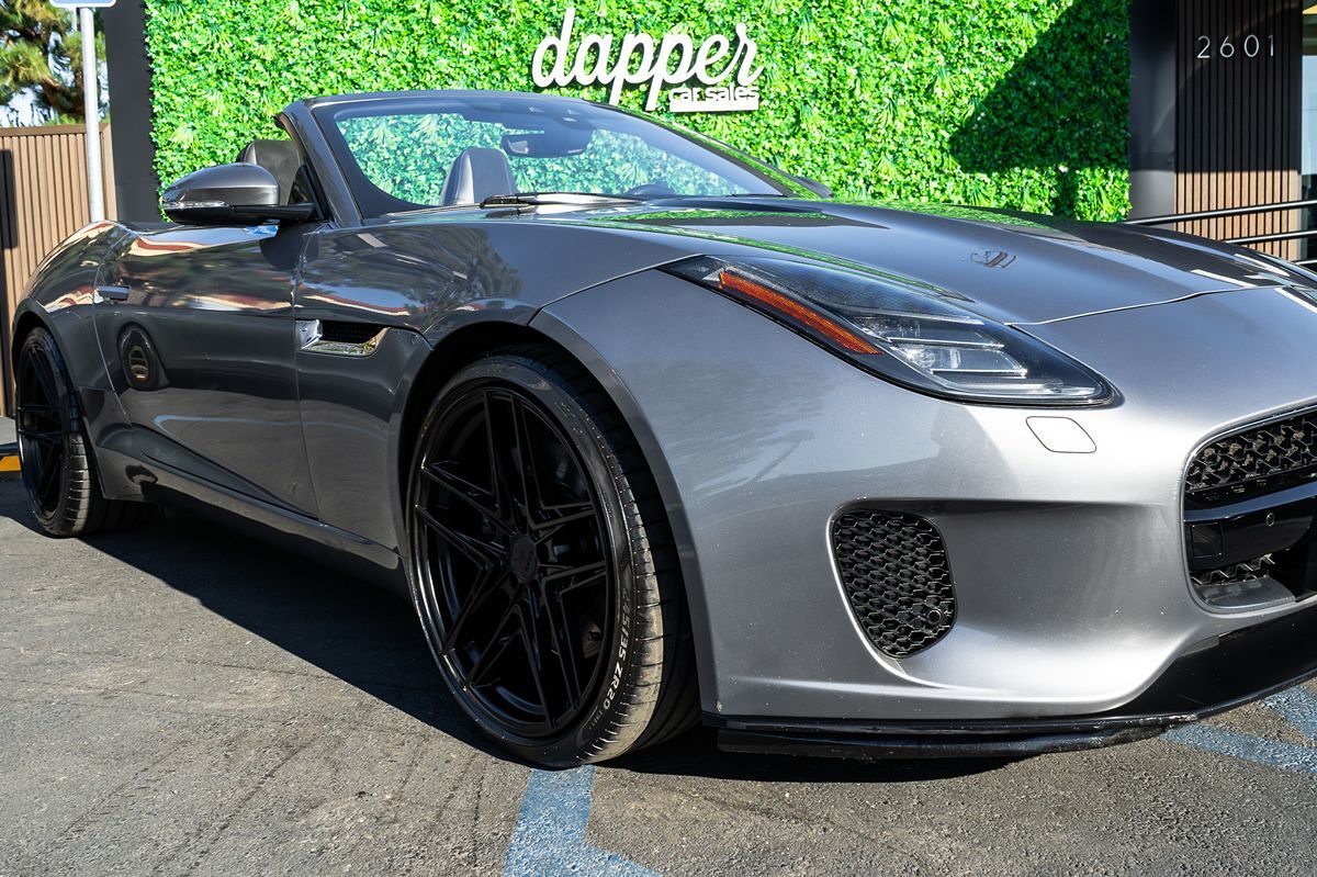 2020 Jaguar F-TYPE P300 photo 4