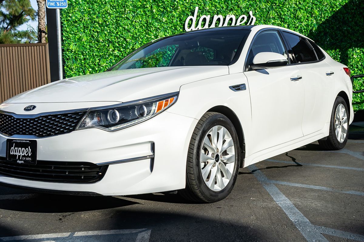 2016 Kia Optima EX photo 2