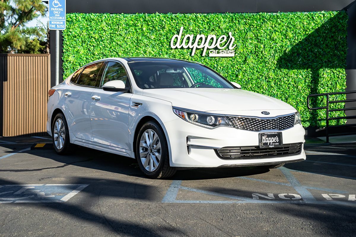 2016 Kia Optima EX photo 3