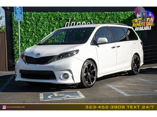 Super White 2017 Toyota Sienna SE 8-Passenger FWD Minivan Front-Wheel Drive Automatic