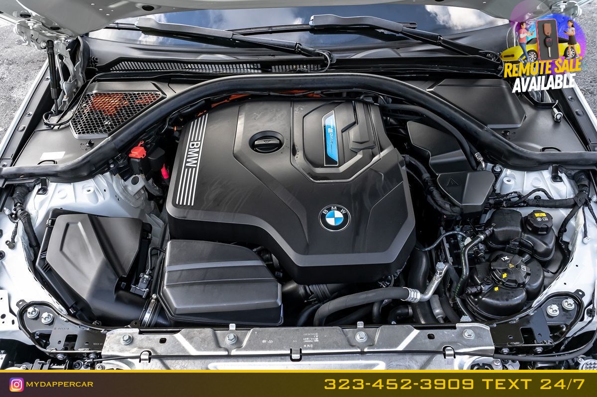 2021 BMW 3 Series 330e - Photo 20