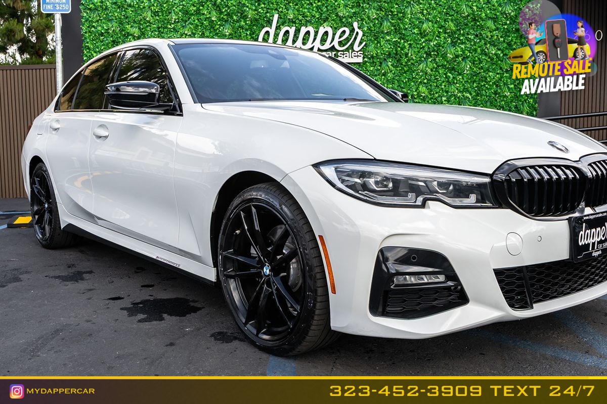 2021 BMW 3 Series 330e - Photo 4