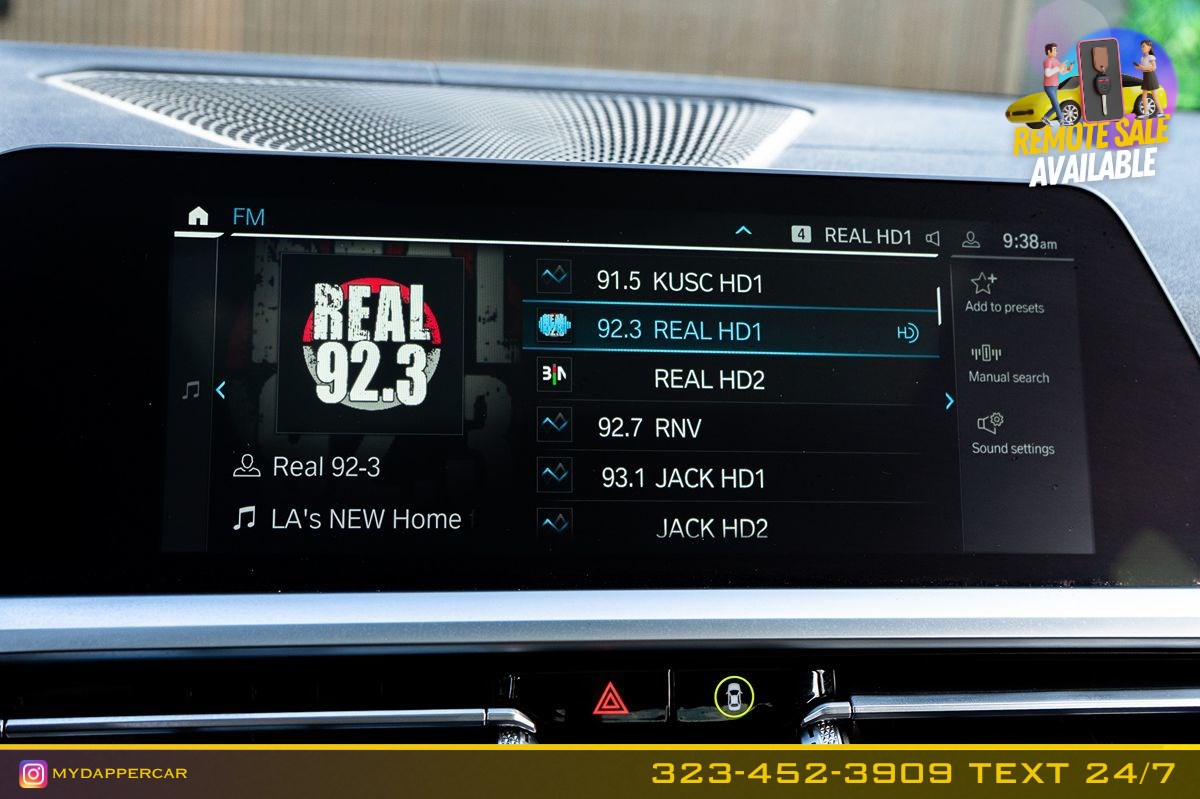 2021 BMW 3 Series 330e - Photo 35
