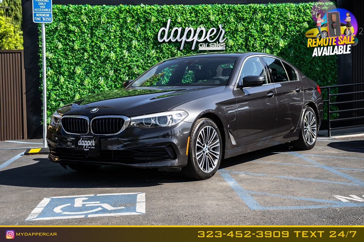 2019 BMW 5 Series 530e iPerformance Sedan's photo