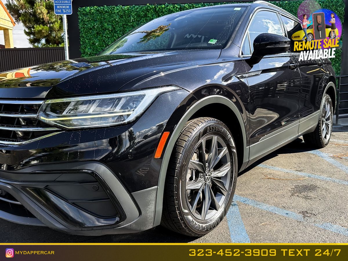 2022 Volkswagen Tiguan SE - Photo 2