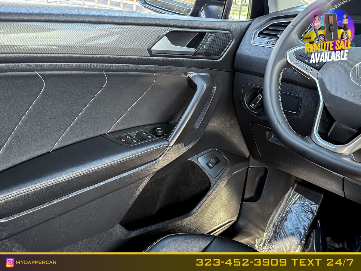 2022 Volkswagen Tiguan SE - Photo 19