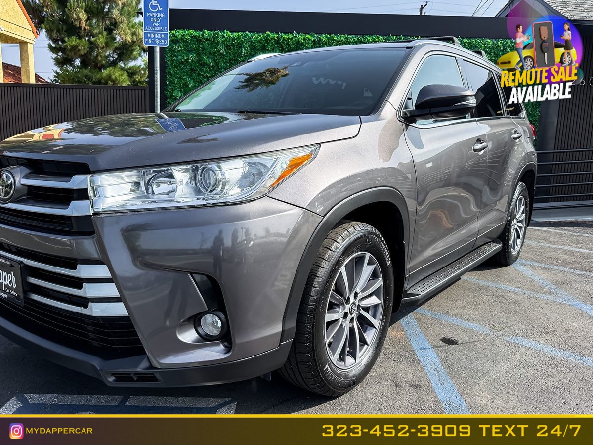 2019 Toyota Highlander XLE - Photo 2