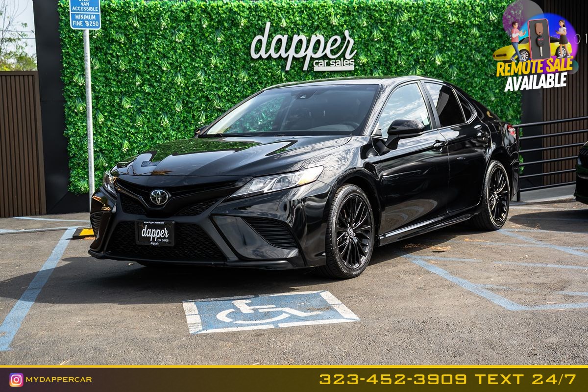 2020 Toyota Camry SE Nightshade