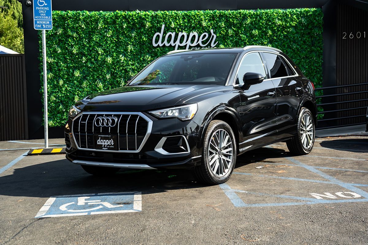 Audi Q3 photo 2