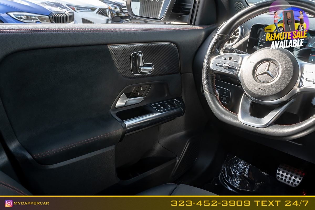Mercedes-Benz GLA 250 photo 19