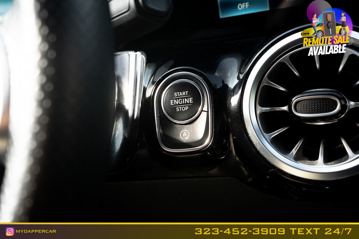 Mercedes-Benz GLA 250 photo 26