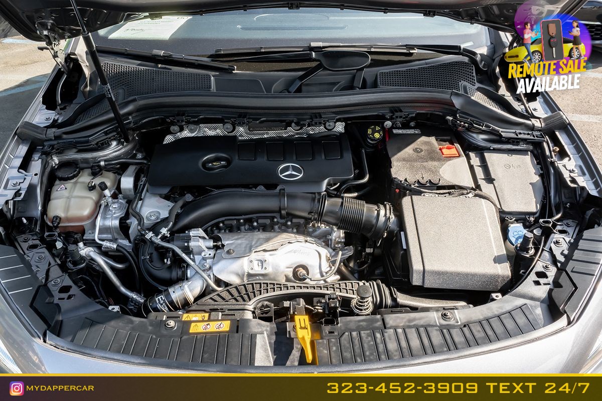 Mercedes-Benz GLA 250 photo 18