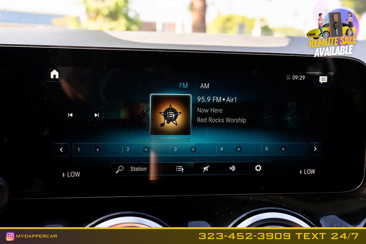 Mercedes-Benz GLA 250 photo 33
