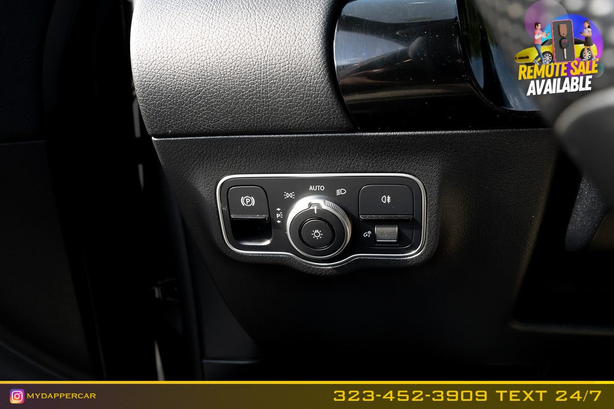 Mercedes-Benz GLA 250 photo 27