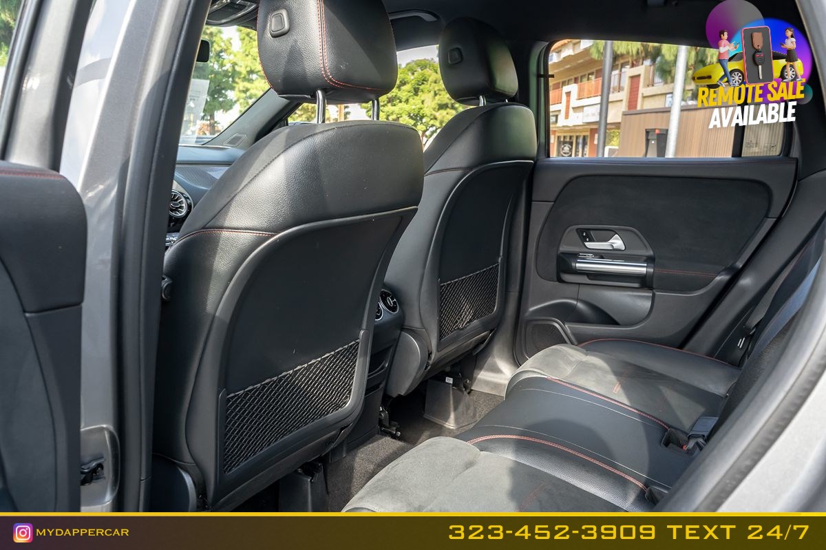 Mercedes-Benz GLA 250 photo 14